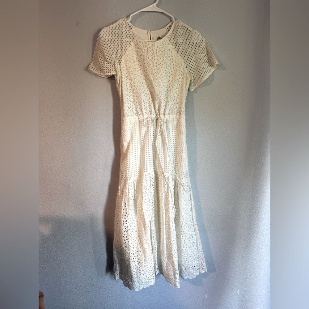 DVF White eyelet Dress xxs